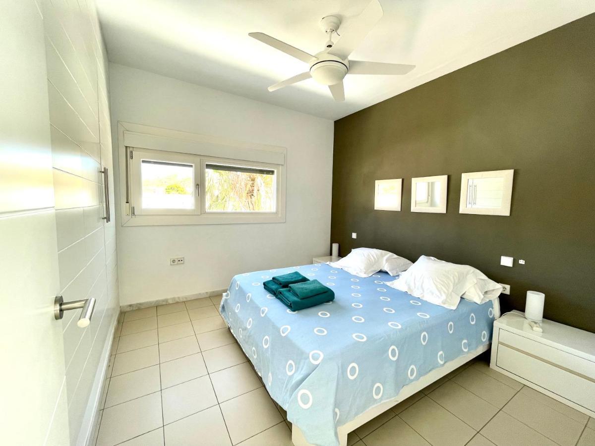 Moderno Apartamento Con Vistas Al Mar ラス・ネグラス エクステリア 写真